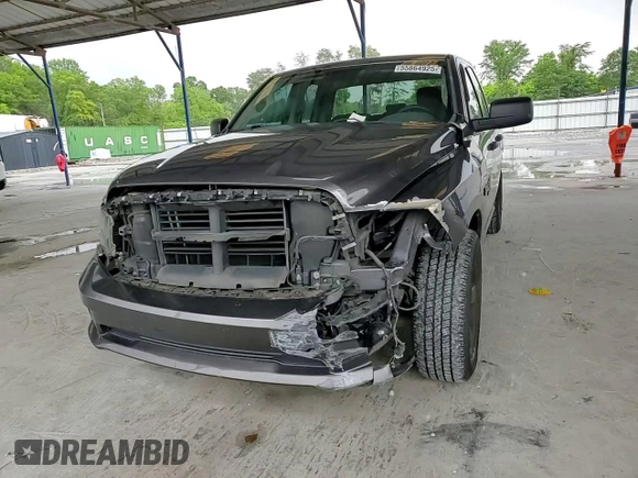 2017 Ram 1500 Express z VIN 1C6RR6FT1HS836067, wystawiony jako Copart lot #55864925 z przebiegiem 95 191 mil mil oraz Szkoda całkowita • Salvage title. Historia ofert i sprzedaży dostępna na DreamBid. Obrazek 13.