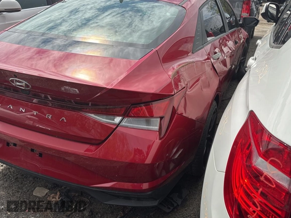2023 Hyundai Elantra SEL with VIN KMHLM4AG7PU380473, listed as a Copart auction lot 56300615 with 27,864 mi miles and Clean Title. Bid and sale history available at DreamBid. Image 3.