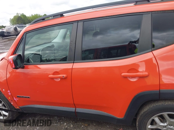2017 Jeep Renegade Latitude z VIN ZACCJABB8HPG49324, wystawiony jako IAAI lot #42005994 z przebiegiem 96 803 mil mil oraz . Historia ofert i sprzedaży dostępna na DreamBid. Obrazek 15.