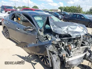 2018 Nissan Altima 2.5 S with VIN 1N4AL3AP3JC253358, listed as a IAAI auction lot 40384009 with 168,921 mi miles. Bid and sale history available at carsss.com. Image 1.