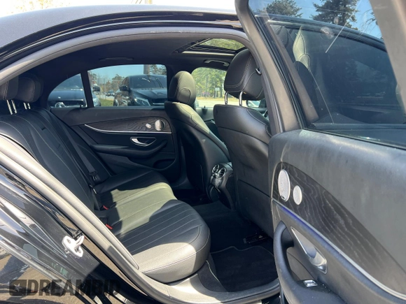 2020 Mercedes-Benz E 350 with VIN W1KZF8DBXLA841120, listed as a Copart auction lot 55361315 with 118,655 mi miles and Clean Title. Bid and sale history available at DreamBid. Image 6.