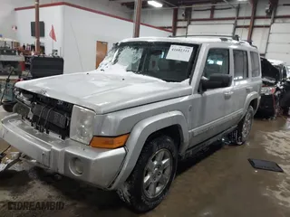 2007 Jeep Commander Limited with VIN 1J8HG58217C623422, listed as a IAAI auction lot 41602311 with NaN miles. Bid and sale history available at carsss.com. Image 17.