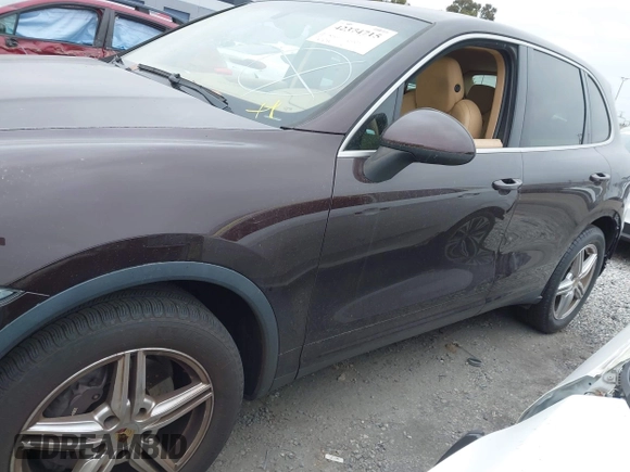2014 Porsche Cayenne с VIN WP1AA2A23ELA96398, выставлен на аукционе IAAI как лот 42374715 с пробегом 76 734 миль миль и . История ставок и продаж доступна на DreamBid. Изображение 14.