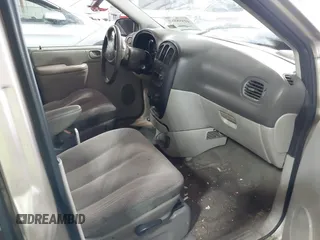 2007 Dodge Caravan SE with VIN 1D4GP25R27B244733, listed as a IAAI auction lot 41898880 with 209,721 mi miles and . Bid and sale history available at carsss.com. Image 5.
