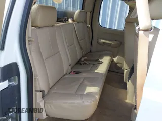 2009 GMC Sierra 1500 with VIN 1GTEC39J69Z260325, listed as a IAAI auction lot 41719022 with 207,647 mi miles and . Bid and sale history available at DreamBid. Image 8.