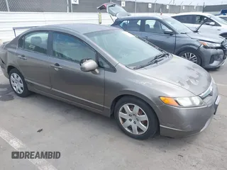 2008 Honda Civic LX z VIN 2HGFA165X8H350454, wystawiony jako IAAI lot #42427700 z przebiegiem 154 759 mil mil oraz . Historia ofert i sprzedaży dostępna na DreamBid. Obrazek 1.