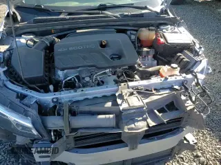 2018 Chevrolet Malibu Hybrid с VIN 1G1ZF5SUXJF200412, выставлен на аукционе Copart как лот 81494425 с пробегом 114 526 миль миль и Списание • Salvage title. История ставок и продаж доступна на DreamBid. Изображение 13.