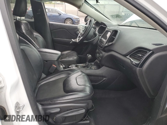 2020 Jeep Cherokee Latitude Plus with VIN 1C4PJMLBXLD502687, listed as a Copart auction lot 55664375 with 101,818 mi miles and Salvage title. Bid and sale history available at DreamBid. Image 7.