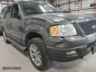 2005 Ford Expedition Special Service with VIN 1FMPU16555LA94194, listed as a IAAI auction lot 41705190 with 86,637 mi miles. Bid and sale history available at carsss.com. Image 6.