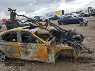 2017 BMW M3 z VIN WBS8M9C59H5G84768, wystawiony jako Copart lot #71323284 z przebiegiem Nie podano mil oraz Nie do naprawy. Historia ofert i sprzedaży dostępna na DreamBid. Obrazek 13.