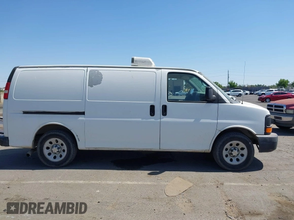 2012 Chevrolet Express Cargo z VIN 1GCSGAFX9C1196226, wystawiony jako IAAI lot #42607742 z przebiegiem 121 026 mil mil oraz . Historia ofert i sprzedaży dostępna na DreamBid. Obrazek 13.