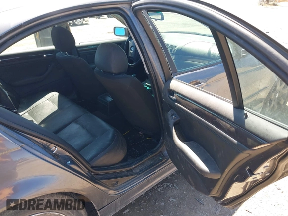 2002 BMW 3 Series 325xi with VIN WBAEU33472PF57461, listed as a IAAI auction lot 42165341 with 237,155 mi miles and . Bid and sale history available at DreamBid. Image 8.