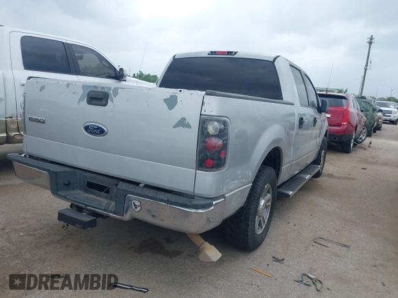 2005 Ford F-150 XLT with VIN 1FTPW12595KD95822, listed as a IAAI auction lot 41939179 with 266,307 mi miles. Bid and sale history available at carsss.com. Image 4.