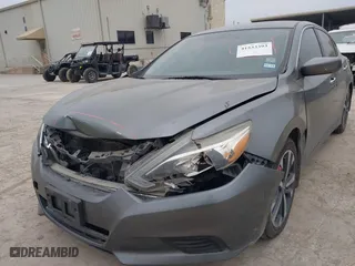 2016 Nissan Altima 2.5 SL with VIN 1N4AL3AP4GC160681, listed as a IAAI auction lot 41533393 with 138,375 mi miles. Bid and sale history available at carsss.com. Image 6.