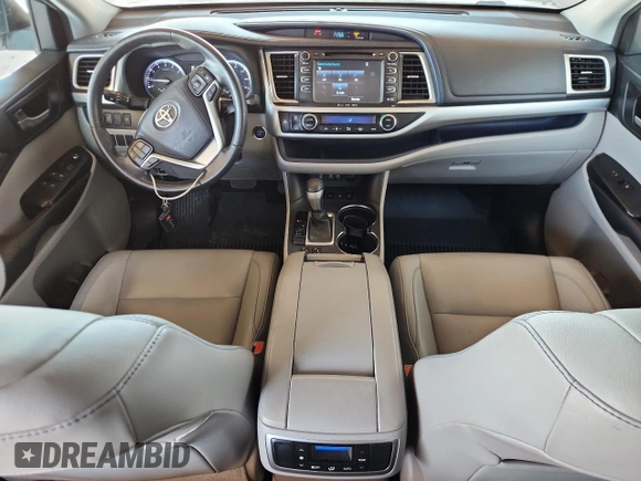 2018 Toyota Highlander SE z VIN 5TDJZRFH2JS550407, wystawiony jako Copart lot #61050545 z przebiegiem 71 711 mil mil oraz Szkoda całkowita • Salvage title. Historia ofert i sprzedaży dostępna na DreamBid. Obrazek 8.