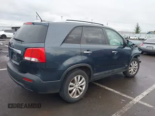 2011 Kia Sorento LX with VIN 5XYKTDA2XBG078239, listed as a IAAI auction lot 41474123 with 198,978 mi miles. Bid and sale history available at carsss.com. Image 4.