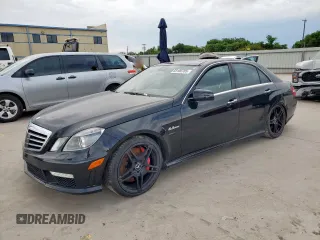 2010 Mercedes-Benz E 63 AMG с VIN WDDHF7HB2AA163010, выставлен на аукционе Copart как лот 58100705 с пробегом 240 203 миль миль и Чистый • Clean title. История ставок и продаж доступна на DreamBid. Изображение 1.