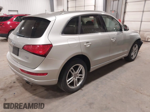 2014 Audi Q5 Premium Plus z VIN WA1LFAFP1EA075646, wystawiony jako IAAI lot #41528806 z przebiegiem 104 265 mil mil oraz . Historia ofert i sprzedaży dostępna na DreamBid. Obrazek 4.