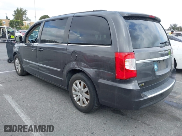 2015 Chrysler Town & Country Touring with VIN 2C4RC1BGXFR655330, listed as a IAAI auction lot 42181430 with 148,195 mi miles and . Bid and sale history available at DreamBid. Image 3.