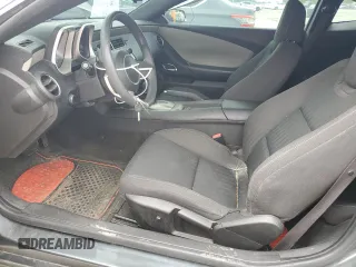 2010 Chevrolet Camaro LS z VIN 2G1FA1EV9A9218441, wystawiony jako Copart lot #55647195 z przebiegiem 147 345 mil mil oraz Szkoda całkowita • Salvage title. Historia ofert i sprzedaży dostępna na DreamBid. Obrazek 7.