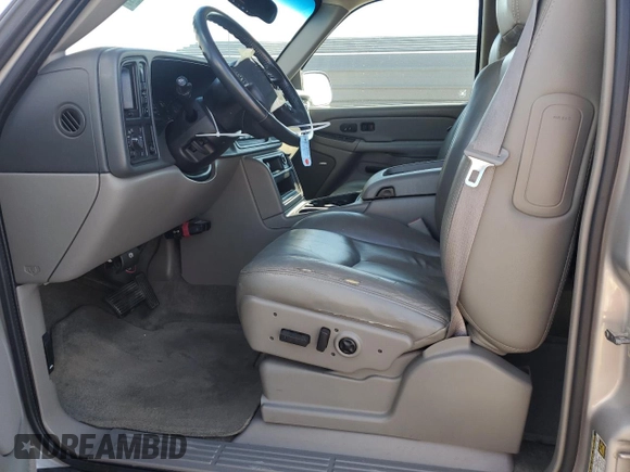 2004 Chevrolet Suburban LT with VIN 1GNFK16Z94J291458, listed as a Copart auction lot 73242864 with 151,676 mi miles and Salvage Title. Bid and sale history available at carsss.com. Image 7.