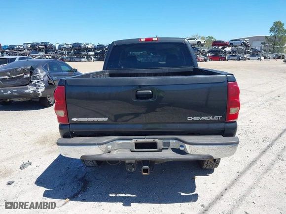 2003 Chevrolet Silverado 2500HD LS with VIN 1GCHK23U73F258069, listed as a IAAI auction lot 41822665 with 121,506 mi miles. Bid and sale history available at carsss.com. Image 16.