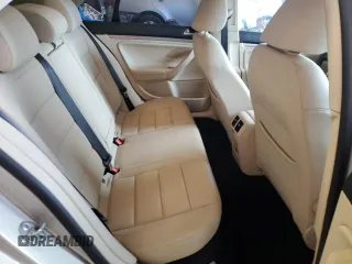 2010 Volkswagen Jetta Limited Edition z VIN 3VWRZ7AJ2AM162561, wystawiony jako Copart lot #64070645 z przebiegiem 22 361 mil mil oraz Szkoda całkowita • Salvage title. Historia ofert i sprzedaży dostępna na DreamBid. Obrazek 10.