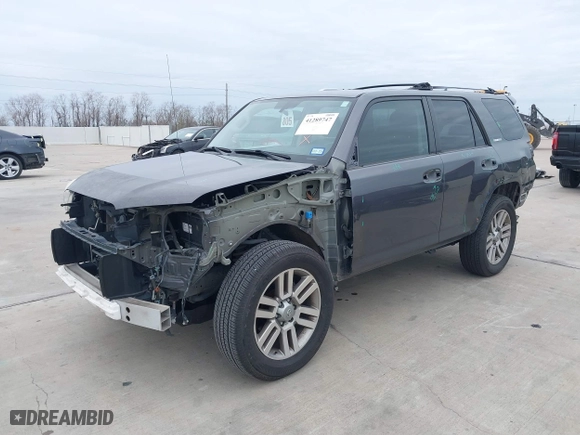 2010 Toyota 4Runner SR5 with VIN JTEZU5JR0A5012171, listed as a IAAI auction lot 41289747 with 151,537 mi miles. Bid and sale history available at carsss.com. Image 17.