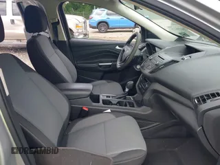 2017 Ford Escape SE z VIN 1FMCU9GD3HUA74463, wystawiony jako IAAI lot #42496171 z przebiegiem 160 534 mil mil oraz . Historia ofert i sprzedaży dostępna na DreamBid. Obrazek 5.