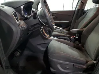 2017 Chevrolet Trax LS with VIN 3GNCJKSB3HL258491, listed as a Copart auction lot 47869575 with 128,613 mi miles and Salvage Title. Bid and sale history available at carsss.com. Image 7.