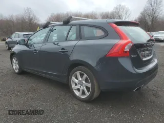 2015 Volvo V60 z VIN YV126MEA6F1206906, wystawiony jako Copart lot #51837425 z przebiegiem 142 194 mil mil oraz Tytuł czysty. Historia ofert i sprzedaży dostępna na DreamBid. Obrazek 2.