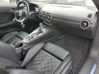 2017 Audi TT Roadster z VIN TRUT5CFV0H1022983, wystawiony jako Copart lot #53056424 z przebiegiem 38 478 mil mil oraz . Historia ofert i sprzedaży dostępna na DreamBid. Obrazek 8.