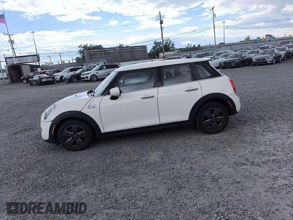2021 MINI Hardtop 4 Door Cooper S with VIN WMWXU9C09M2P43346, listed as a Copart auction lot 68969854 with 22,394 mi miles and Salvage title. Bid and sale history available at DreamBid. Image 14.