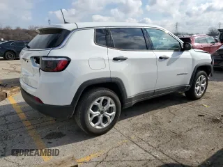 2025 Jeep Compass Sport with VIN 3C4NJDAN0ST519379, listed as a Copart auction lot 52678105 with 1,923 mi miles and Clean title. Bid and sale history available at DreamBid. Image 3.