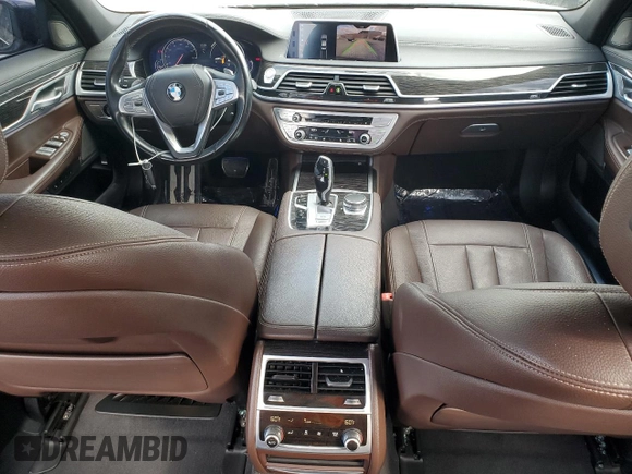 2019 BMW 7 Series 740i z VIN WBA7E2C51KB454264, wystawiony jako Copart lot #44275445 z przebiegiem 61 499 mil mil oraz Szkoda całkowita • Salvage title. Historia ofert i sprzedaży dostępna na DreamBid. Obrazek 8.