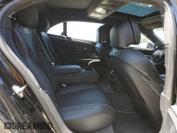 2021 Bentley Flying Spur W12 with VIN SCBBB6ZGXMC084793, listed as a Copart auction lot 68088044 with 72 mi miles and Salvage Title. Bid and sale history available at DreamBid. Image 10.