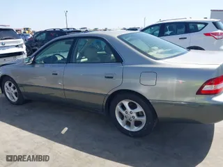 2000 Lexus ES 300 with VIN JT8BF28G2Y0245459, listed as a IAAI auction lot 41669715 with 25,727 mi miles. Bid and sale history available at carsss.com. Image 15.