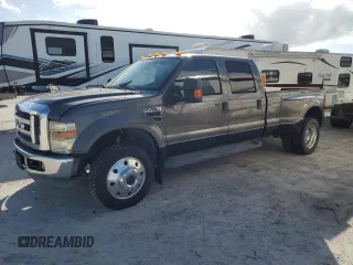 2008 Ford F-450 XL with VIN 1FTXW43RX8EC38158, listed as a Copart auction lot 77105804 with Not Provided miles and Non Repairable. Bid and sale history available at carsss.com. Image 1.