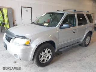 2006 Ford Escape Limited with VIN 1FMYU94176KC07783, listed as a IAAI auction lot 42083378 with 201,327 mi miles. Bid and sale history available at carsss.com. Image 2.