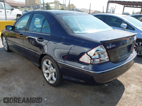 2007 Mercedes-Benz C 230 Sport с VIN WDBRF52HX7F906166, выставлен на аукционе IAAI как лот 42440243 с пробегом 82 522 миль миль и . История ставок и продаж доступна на DreamBid. Изображение 3.