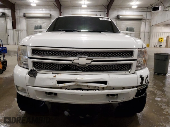 2012 Chevrolet Silverado 1500 LT with VIN 3GCPKSE72CG237017, listed as a Copart auction lot 49901985 with 236,101 mi miles and Salvage Title. Bid and sale history available at DreamBid. Image 5.
