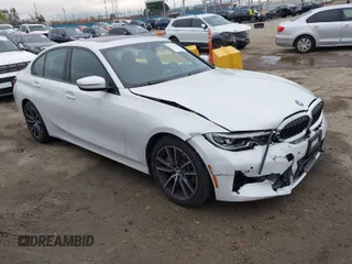 2022 BMW 3 Series 330i with VIN 3MW5R1J0XN8C67673, listed as a IAAI auction lot 41777963 with 21,812 mi miles. Bid and sale history available at carsss.com. Image 1.