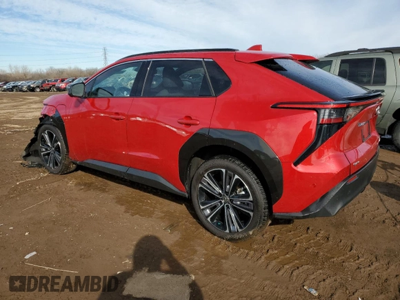2024 Toyota bZ4X XLE z VIN JTMABACA3RA076814, wystawiony jako Copart lot #47046235 z przebiegiem 18 457 mil mil oraz Szkody całkowita. Historia ofert i sprzedaży dostępna na DreamBid. Obrazek 2.