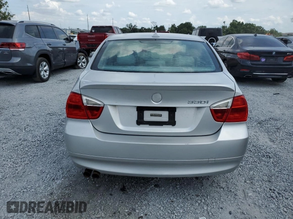 2006 BMW 3 Series 330i z VIN WBAVB33516PS19636, wystawiony jako Copart lot #58775395 z przebiegiem 176 357 mil mil oraz Czysty tytuł • Clean title. Historia ofert i sprzedaży dostępna na DreamBid. Obrazek 6.