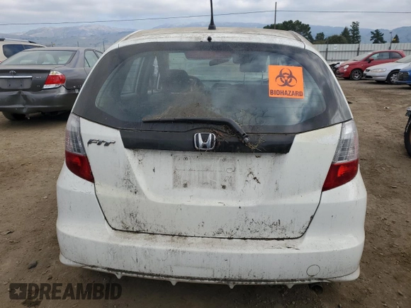 2013 Honda Fit with VIN JHMGE8H31DC063544, listed as a Copart auction lot 43292445 with 0 mi miles and Salvage Title. Bid and sale history available at carsss.com. Image 6.