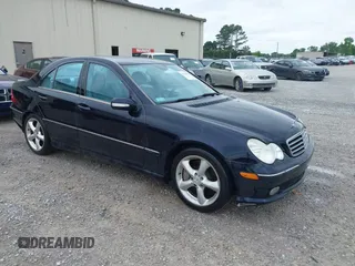 2006 Mercedes-Benz C 230 Sport z VIN WDBRF52H06F781855, wystawiony jako IAAI lot #42186689 z przebiegiem 241 696 mil mil oraz . Historia ofert i sprzedaży dostępna na DreamBid. Obrazek 1.