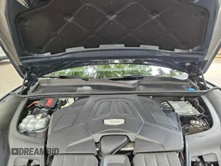 2019 Porsche Cayenne z VIN WP1AA2AY0KDA01354, wystawiony jako Copart lot #57595785 z przebiegiem 73 889 mil mil oraz Szkoda całkowita • Salvage title. Historia ofert i sprzedaży dostępna na DreamBid. Obrazek 7.