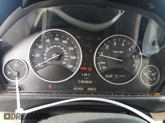 2013 BMW 3 Series 328i с VIN WBA3A5G53DNP24618, выставлен на аукционе Copart как лот 61731845 с пробегом 207 434 миль миль и Списание • Salvage title. История ставок и продаж доступна на DreamBid. Изображение 9.