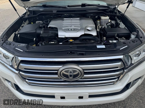 2016 Toyota Land Cruiser z VIN JTMCY7AJ4G4037285, wystawiony jako Copart lot #55363515 z przebiegiem 195 028 mil mil oraz Czysty tytuł • Clean title. Historia ofert i sprzedaży dostępna na DreamBid. Obrazek 7.