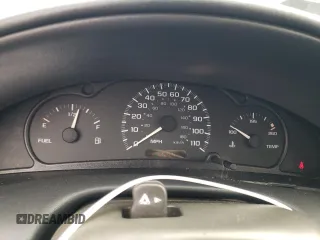 2000 Chevrolet Cavalier with VIN 1G1JC5242Y7365977, listed as a Copart auction lot 81524304 with 0 mi miles and Clean Title. Bid and sale history available at carsss.com. Image 9.
